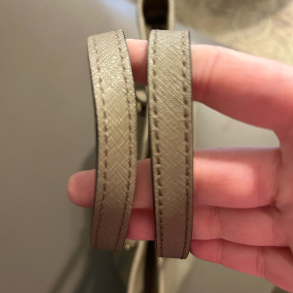 Michael Kors Tan Tote Bag - Picture 4 of 12